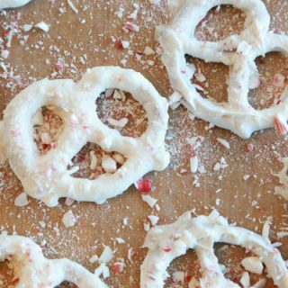 Peppermint Bark Pretzels